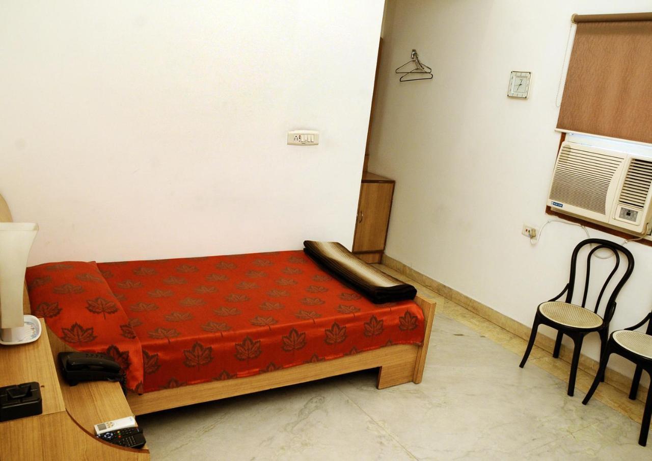 Hotel Westend Jalandhar Exteriör bild